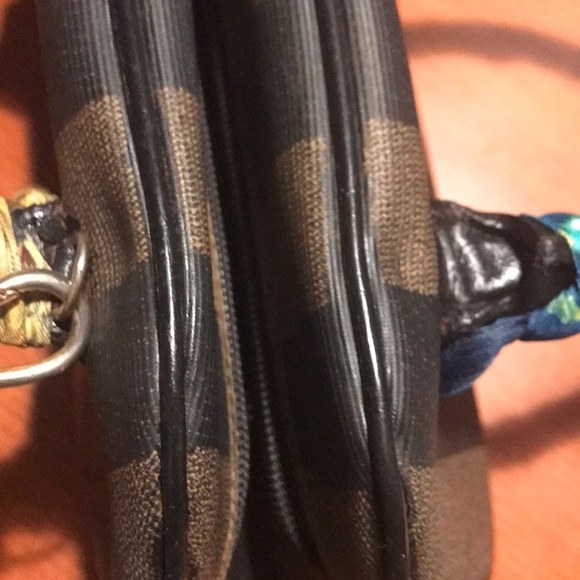 Auth Fendi 2 way crossbody bag custom painted - Picture 8 of 16